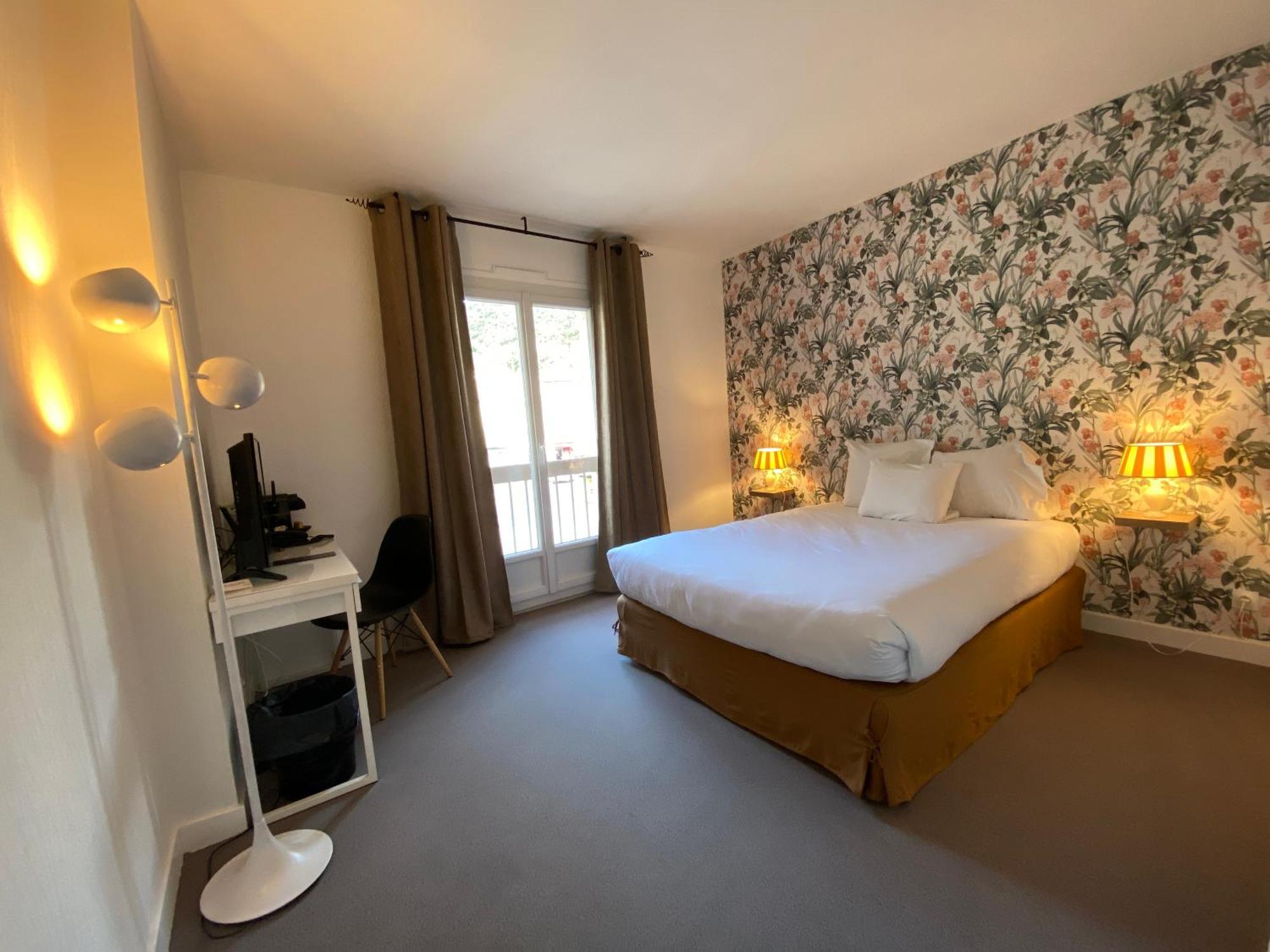 Logis Hotel Medieval, Montelimar Nord Rochemaure Dış mekan fotoğraf
