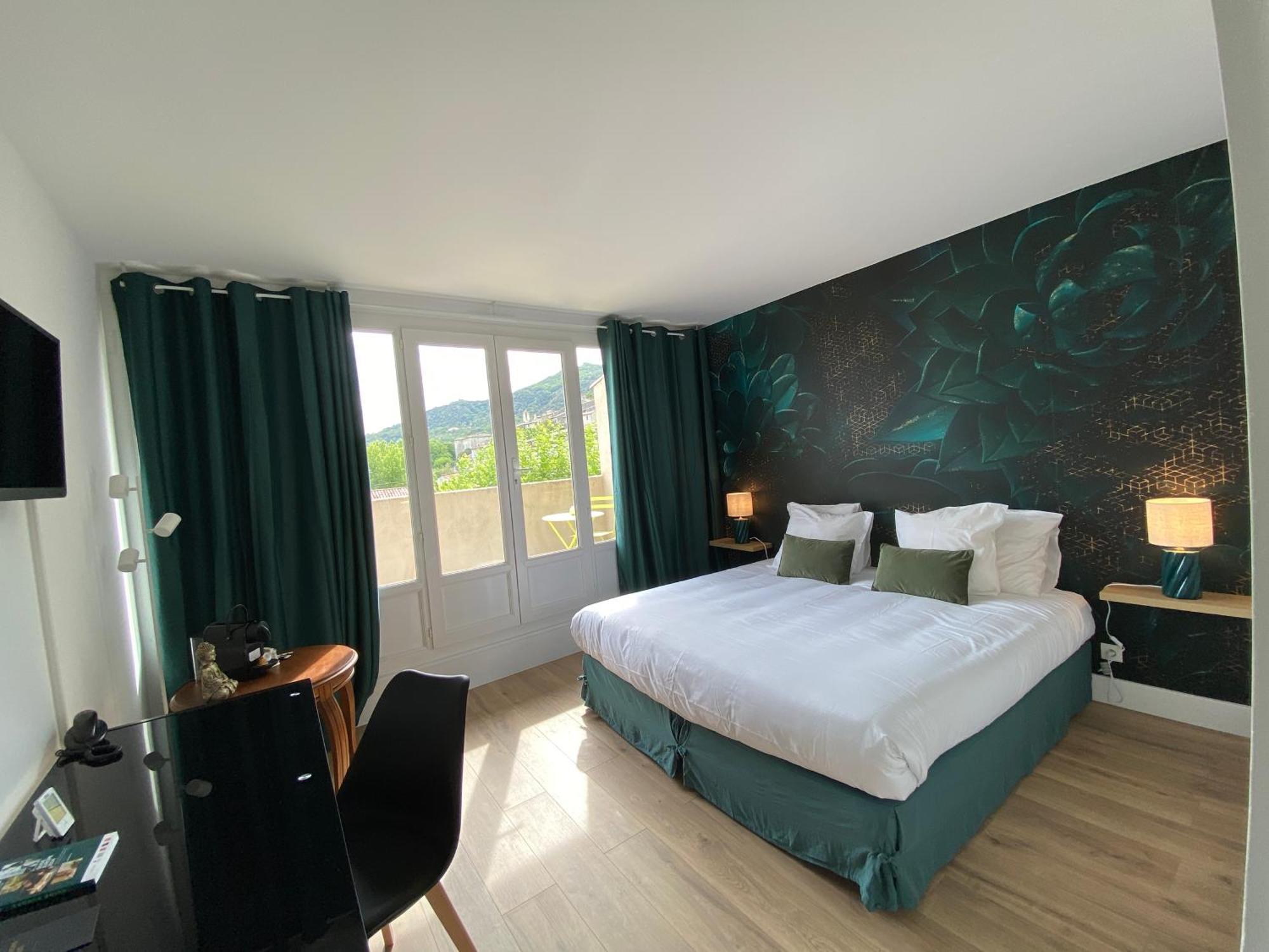Logis Hotel Medieval, Montelimar Nord Rochemaure Dış mekan fotoğraf