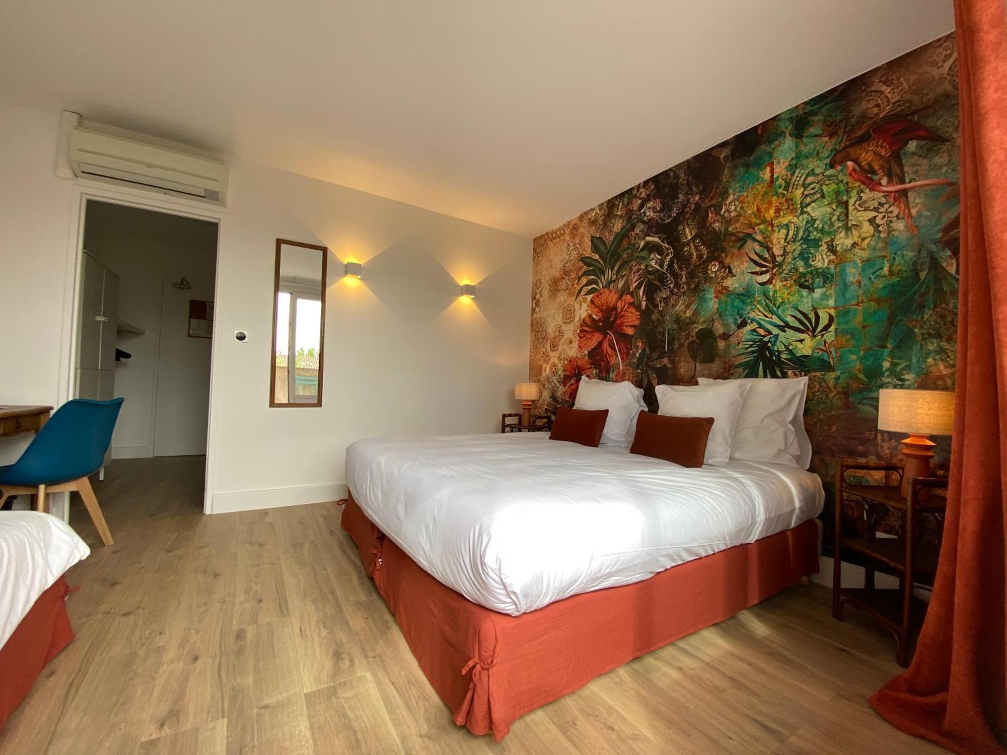 Logis Hotel Medieval, Montelimar Nord Rochemaure Dış mekan fotoğraf