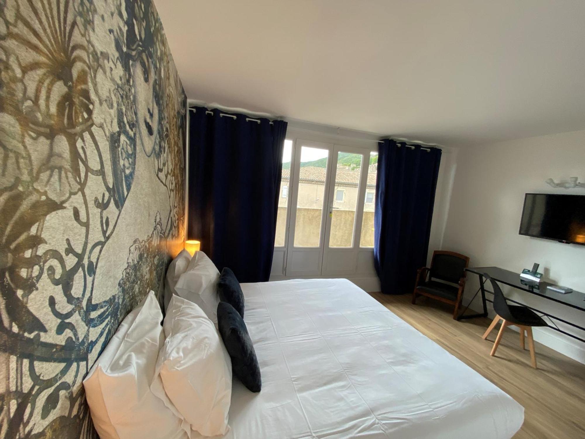 Logis Hotel Medieval, Montelimar Nord Rochemaure Dış mekan fotoğraf