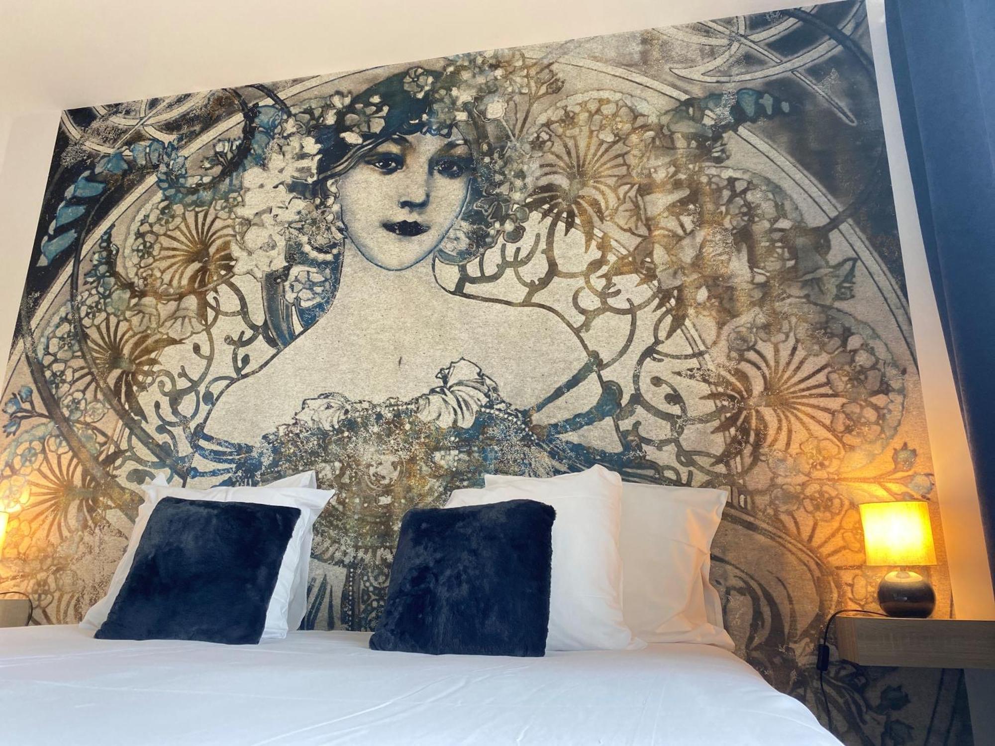 Logis Hotel Medieval, Montelimar Nord Rochemaure Dış mekan fotoğraf