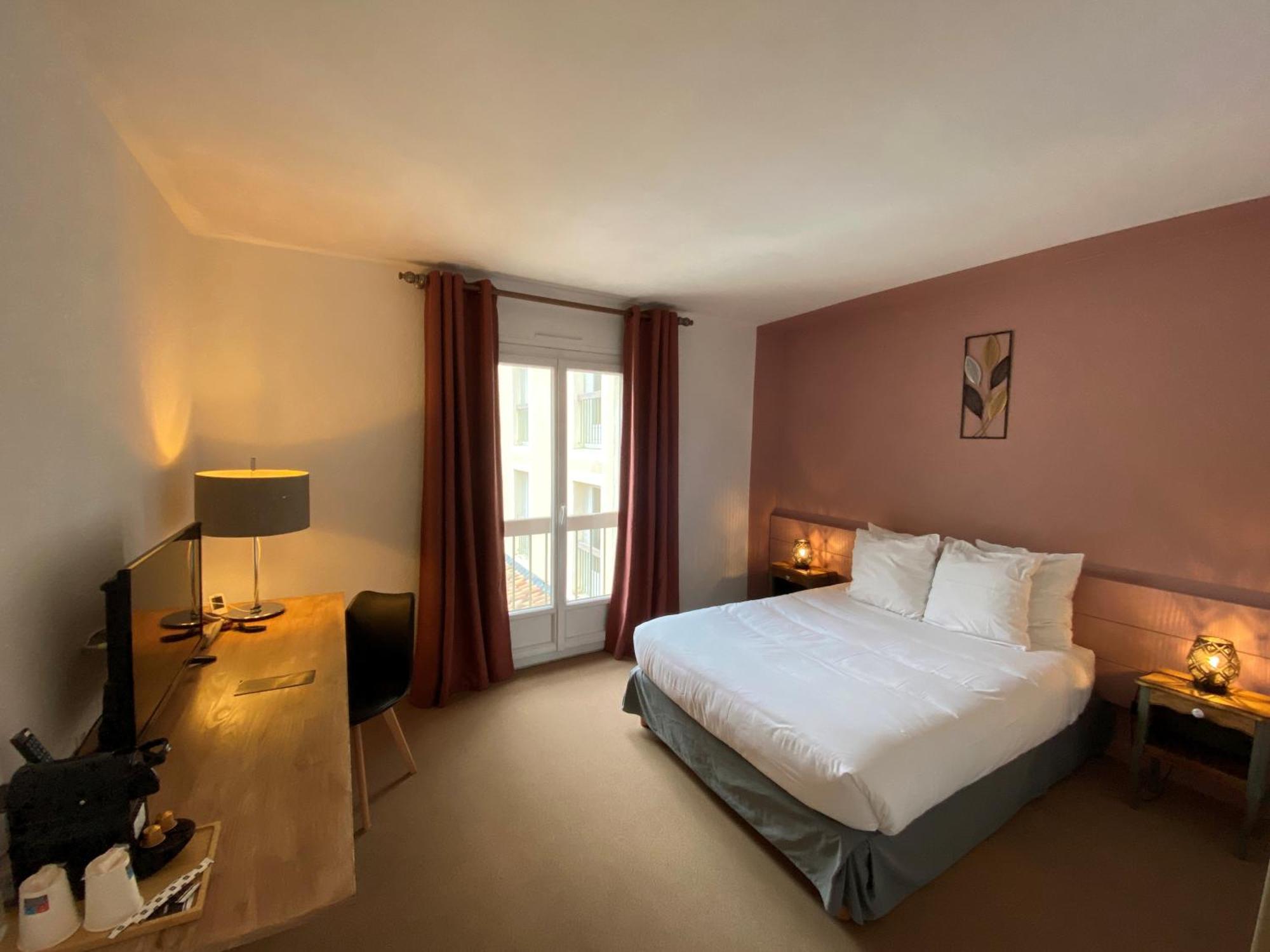 Logis Hotel Medieval, Montelimar Nord Rochemaure Dış mekan fotoğraf